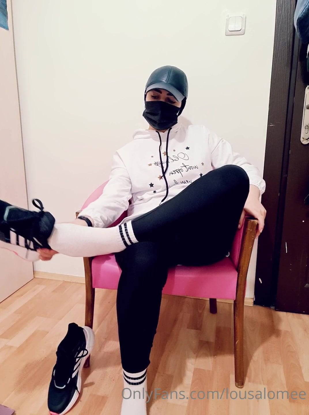 Spor ayakkabimin icindeki ter emici maske Spor ayakkabimin icindeki ter emici maske